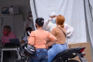 Goiânia realiza testagem gratuita de covid-19 em três regiões nesta sexta-feira (11)