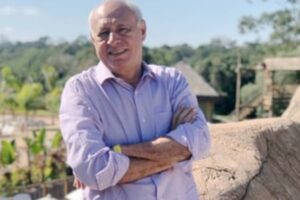 Iso segue intubado com Covid, mas tem melhora no oxigênio