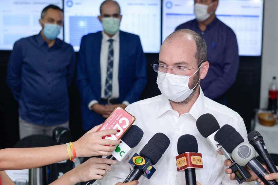 Secretário de projetos da prefeitura de Goiânia, Arthur Bernardes, lança novidades no transporte coletivo (Foto: Prefeitura)