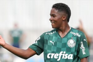Endrick, joia palmeirense em ação