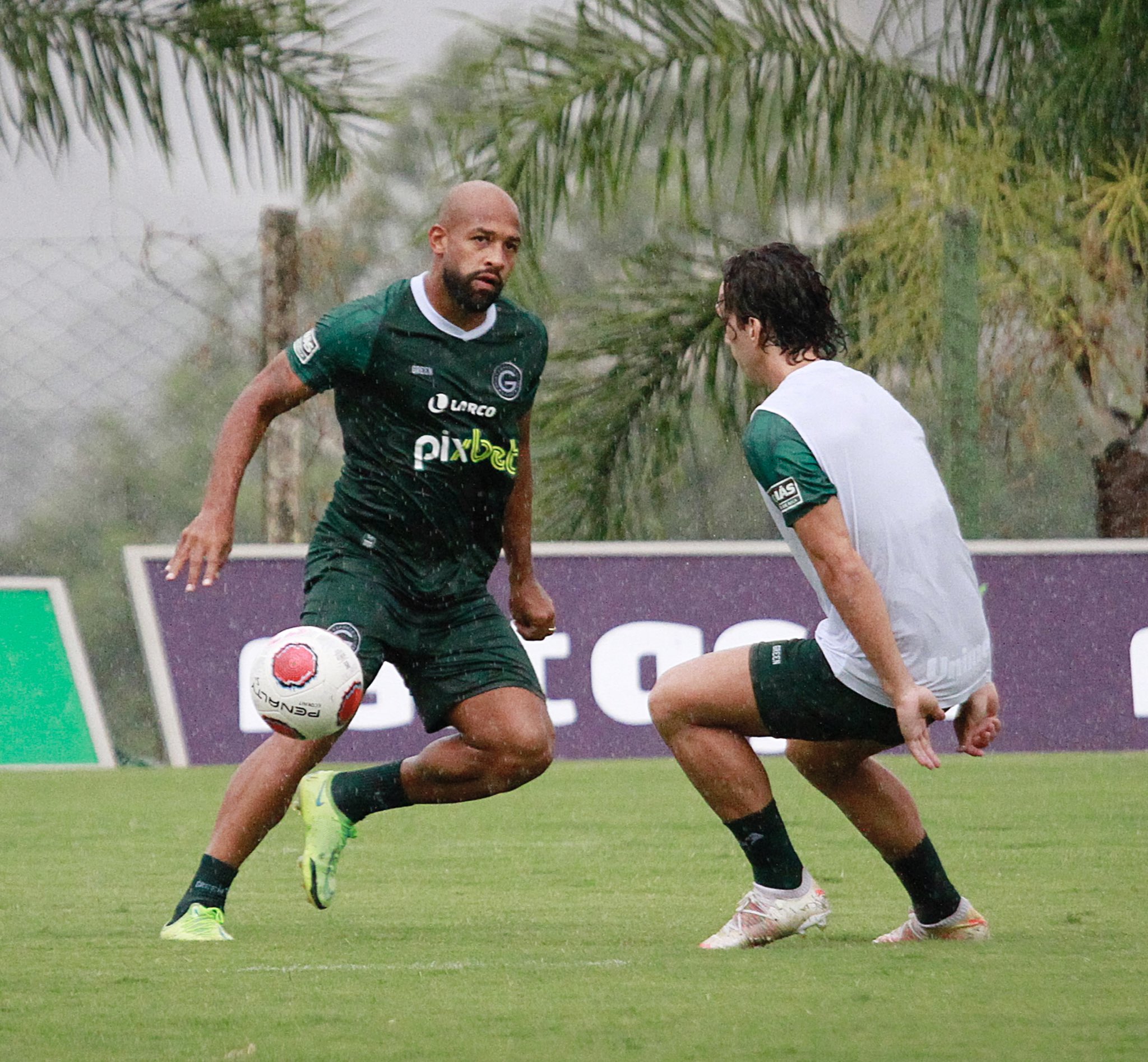 Fellipe Bastos e Nicolas treinando