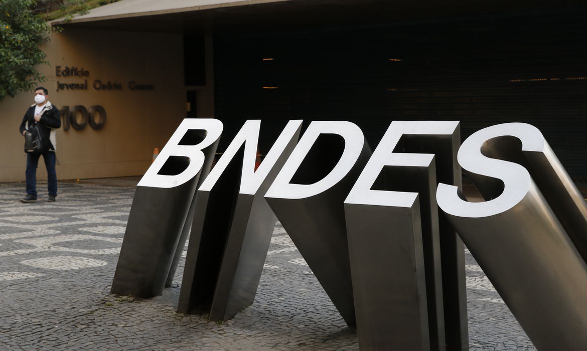Lucro do BNDES tem queda de 28% no primeiro trimestre