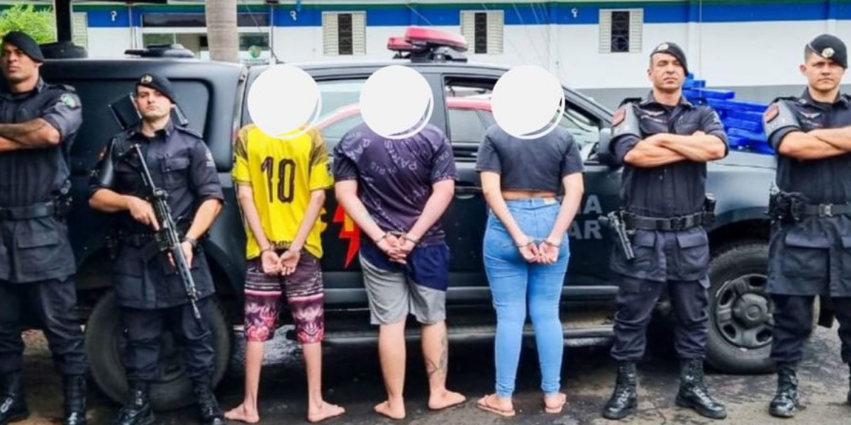 Um casal e um homem são presos por tráfico de drogas em Morrinhos (Foto: PM - DIvulgação)