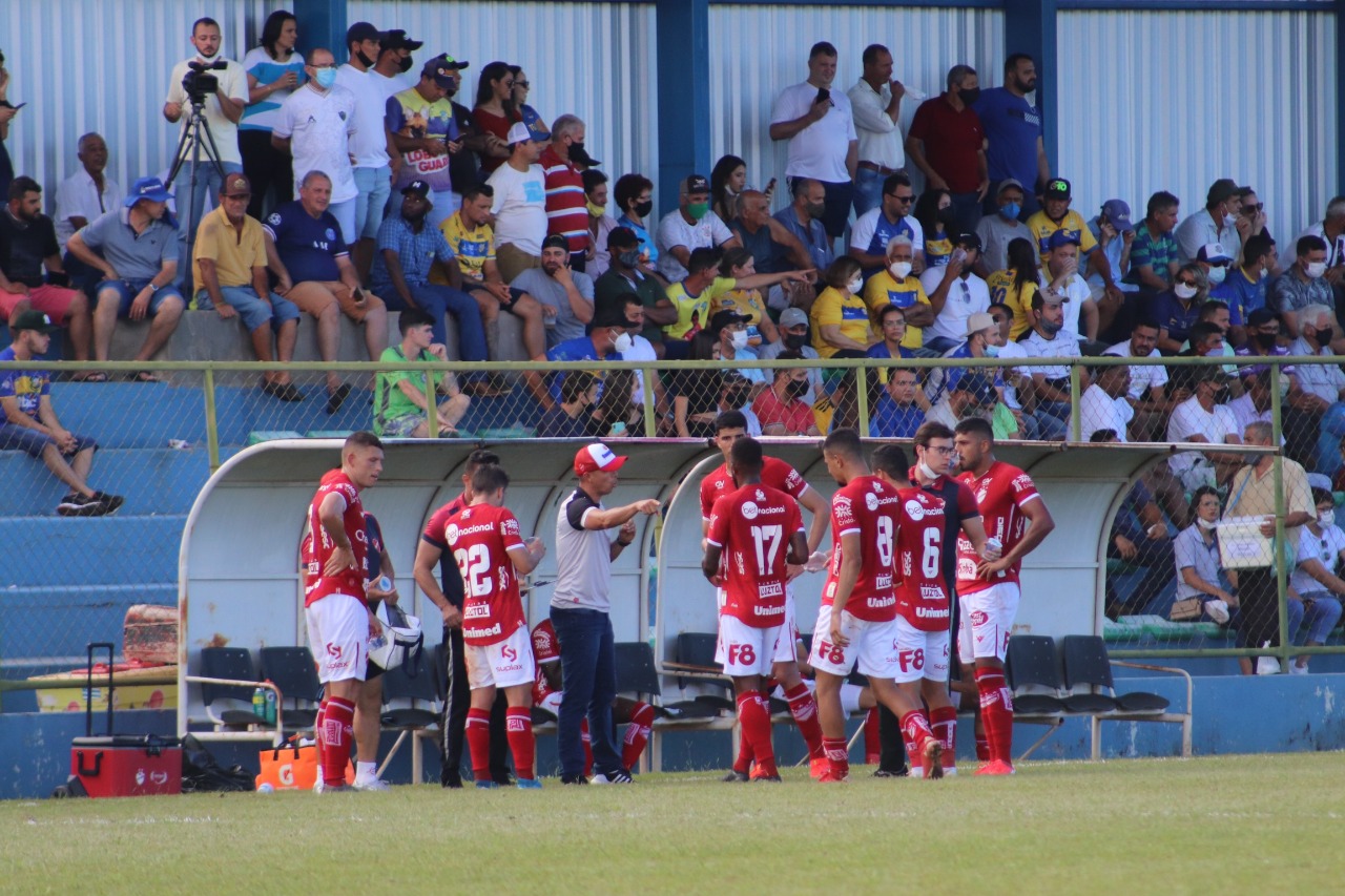 Após oito mudanças no time titular, Vila Nova foi vencido pelo Iporá, no estádio Ferreirão. Foto: Fernando Brito - Vila Nova FC