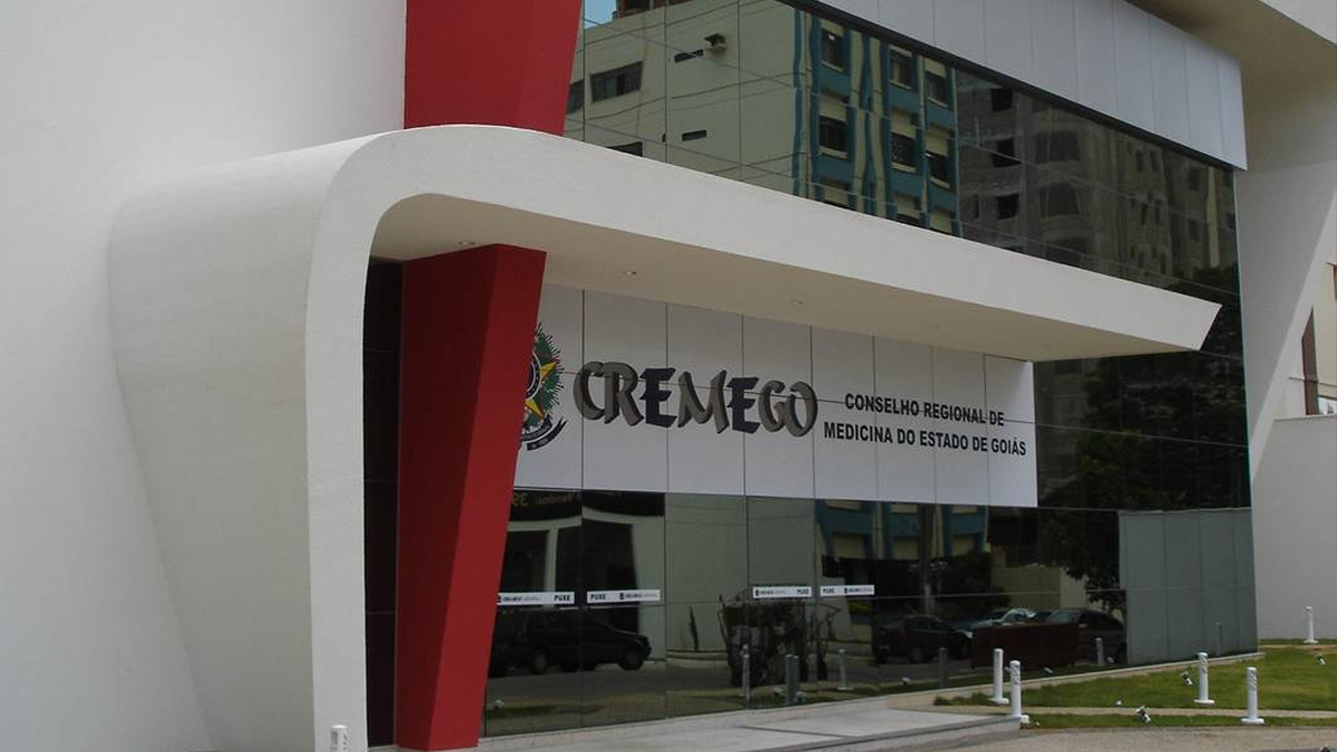 Conselho interdita cirurgiã em Goiânia após denúncia de negligência