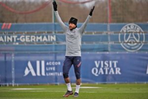 Neymar em treinamento pelo PSG