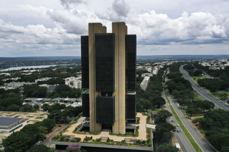 O Índice de Atividade (IBC-Br) subiu 4,5% em 2021, após uma queda de 4,05% em 2020 (Foto: Agência Brasil)