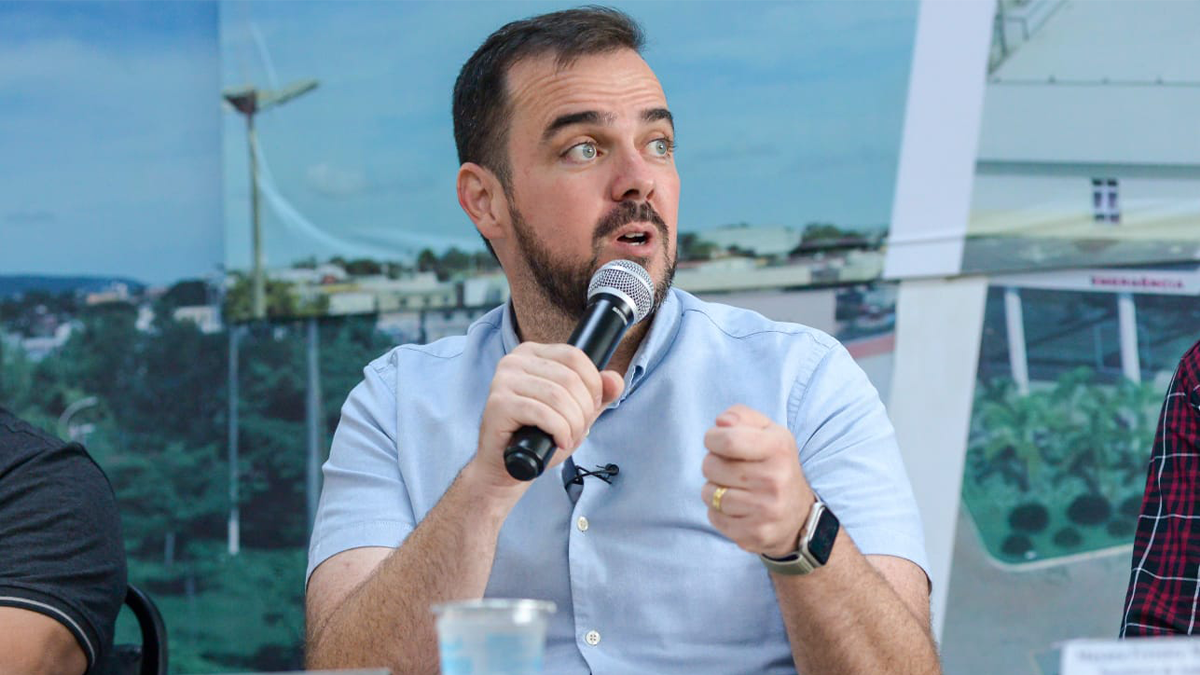 Sobre racha no Patriota, Mendanha diz: "Já me acostumei com os mandatários quererem estar com o governador"