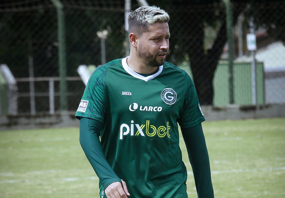 Elvis fará sua estreia pelo Goiás na temporada 2022