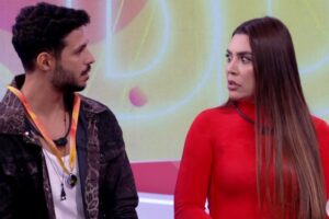 Brothers disseram que sertaneja "criou um personagem". BBB 22: Após dinâmica polêmica, celebridades pedem Naiara Azevedo de volta ao reality