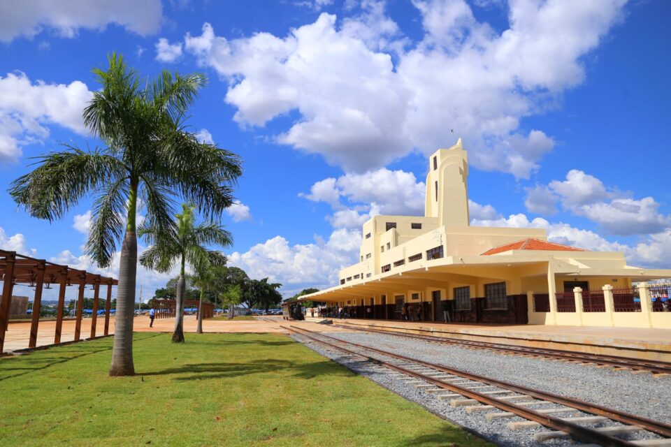 Exposição no Museu Frei Confaloni "100 Anos Depois" celebra o centenário da Semana de Arte Moderna, apresentando obras de 31 artistas