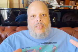 Ed Motta gosta das polêmicas que provoca em suas lives (Foto: Reprodução Youtube)