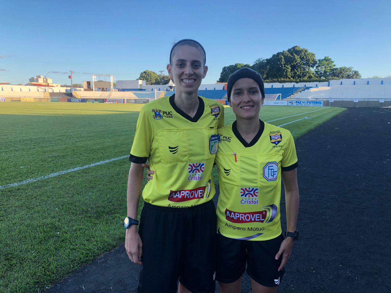 Michelle Safatle ao lado de Jordana Pereira