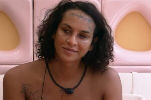 Artista disputava preferência do público com Eliezer e Gustavo. BBB 22: Linn da Quebrada é eliminada com 77,6% dos votos paredão