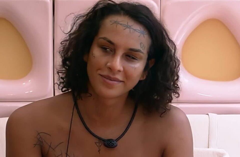 Artista disputava preferência do público com Eliezer e Gustavo. BBB 22: Linn da Quebrada é eliminada com 77,6% dos votos paredão