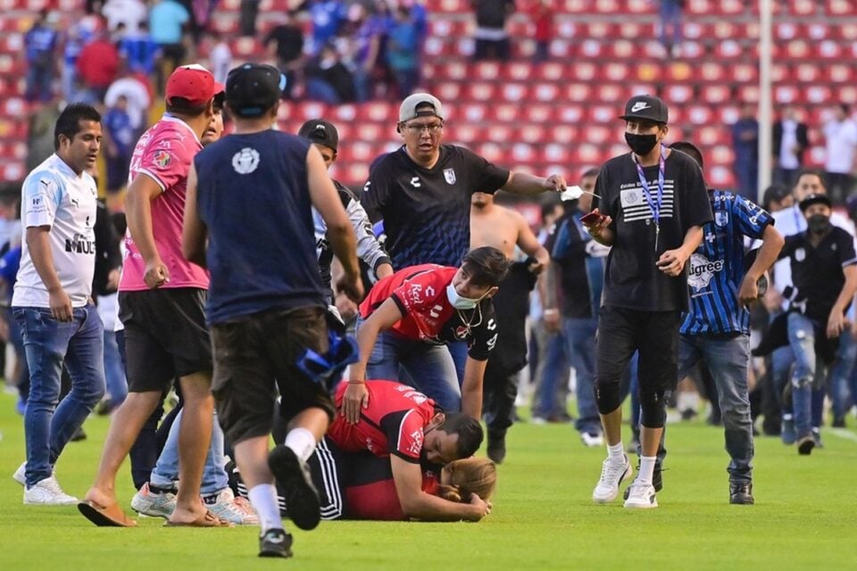 Briga entre torcedores no México