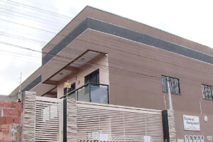 Prédio de Águas Lindas de Goiás corre risco de desabar