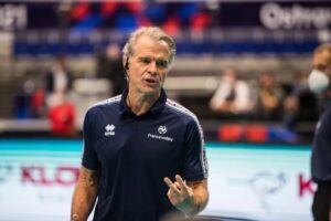 Bernardinho durante passagem pela Seleção Francesa de Vôlei