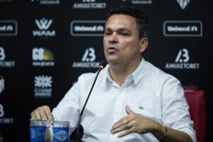 Adson Batista na coletiva