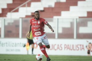 Atacante Victor Andrade, no OBA