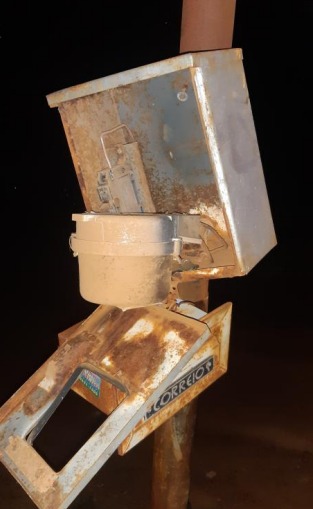 medidor de energia danificado