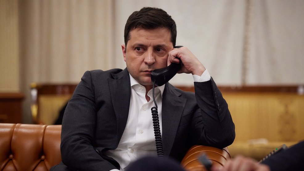 Zelensky faz `pedido desesperado' para que EUA ajudem com envio de mais aviões