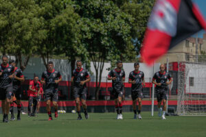 Parte do elenco do Atlético Goianiense 2022