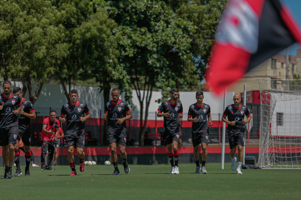 Parte do elenco do Atlético Goianiense 2022