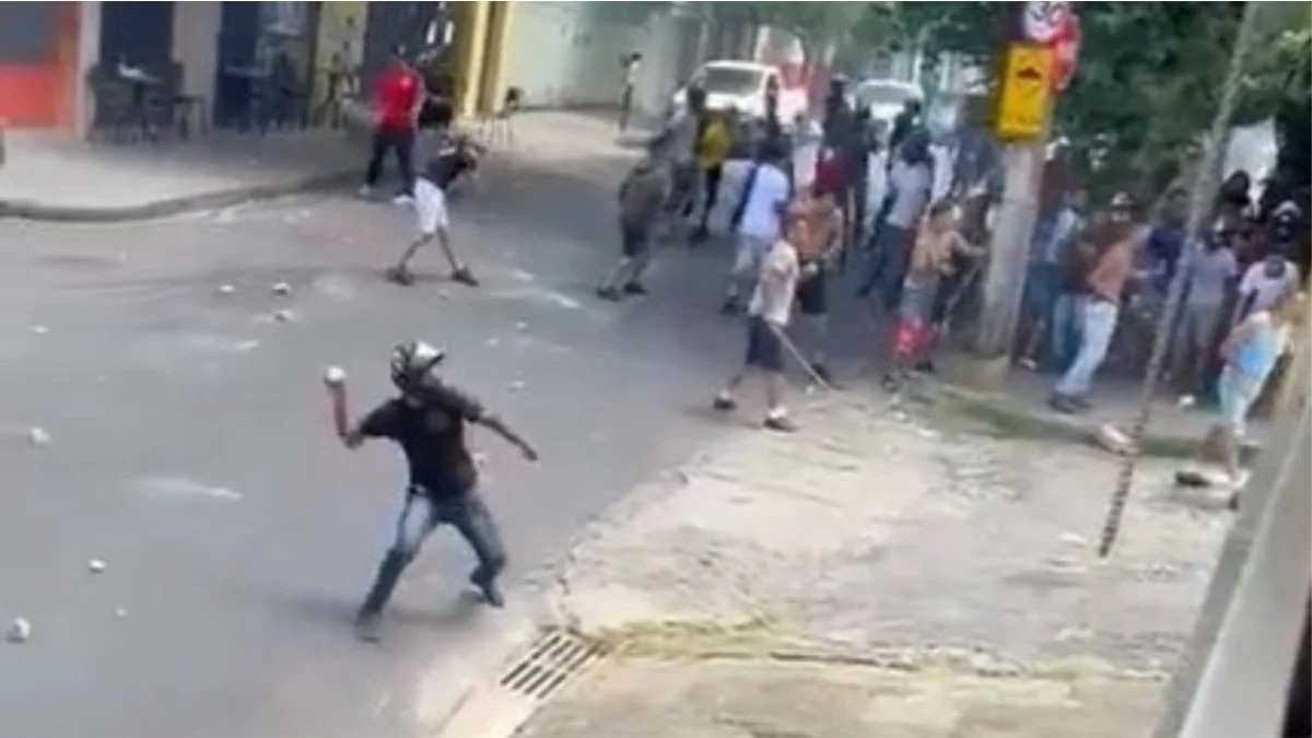 Briga entre torcedores do Atlético-MG e Cruzeiro