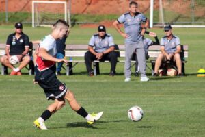 Anápolis durante jogo-treino