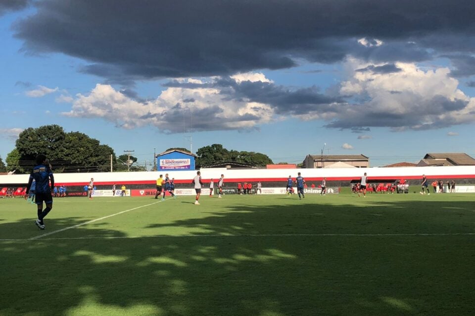Jogo-treino entre os reservas do Atlético Goianiense e a Aparecidense