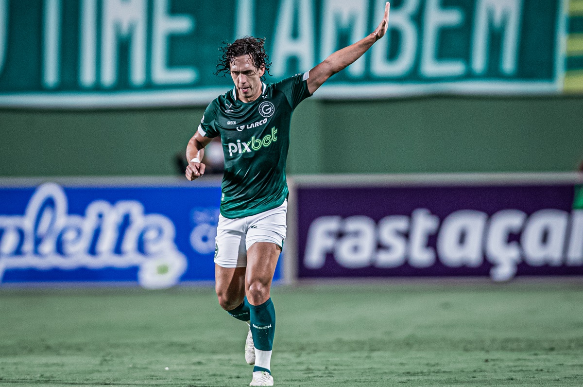 Nicolas é o artilheiro do Goiás no ano com 9 gols