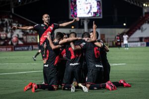 Jogadores do Atlético Goianiense