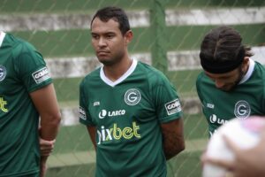 Vinícius é o principal garçom do Goiás, com 6 assistências