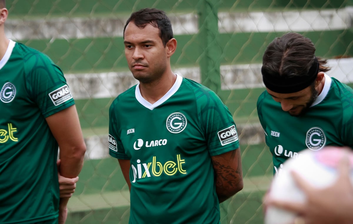 Vinícius é o principal garçom do Goiás, com 6 assistências