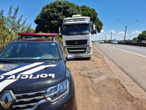 PC recupera caminhão roubado com carga avaliada em mais de R$ 100 mil, em Itumbiara (GO) - (Foto: Polícia Civil)