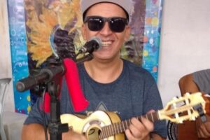 Encontro de sambistas em Goiânia: evento reúne músicos locais em bar da capital