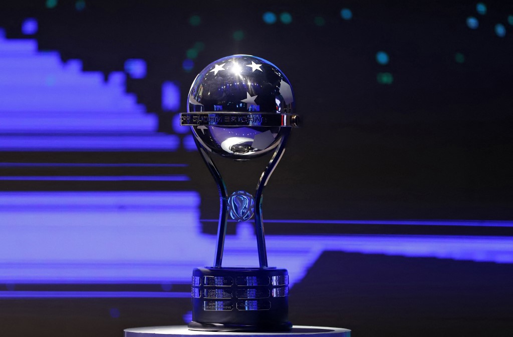 Troféu da Copa Sul-Americana 2022