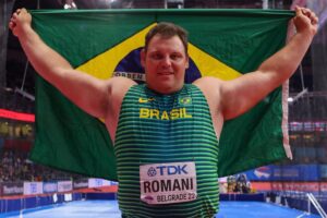 Darlan Romani comemora título mundial