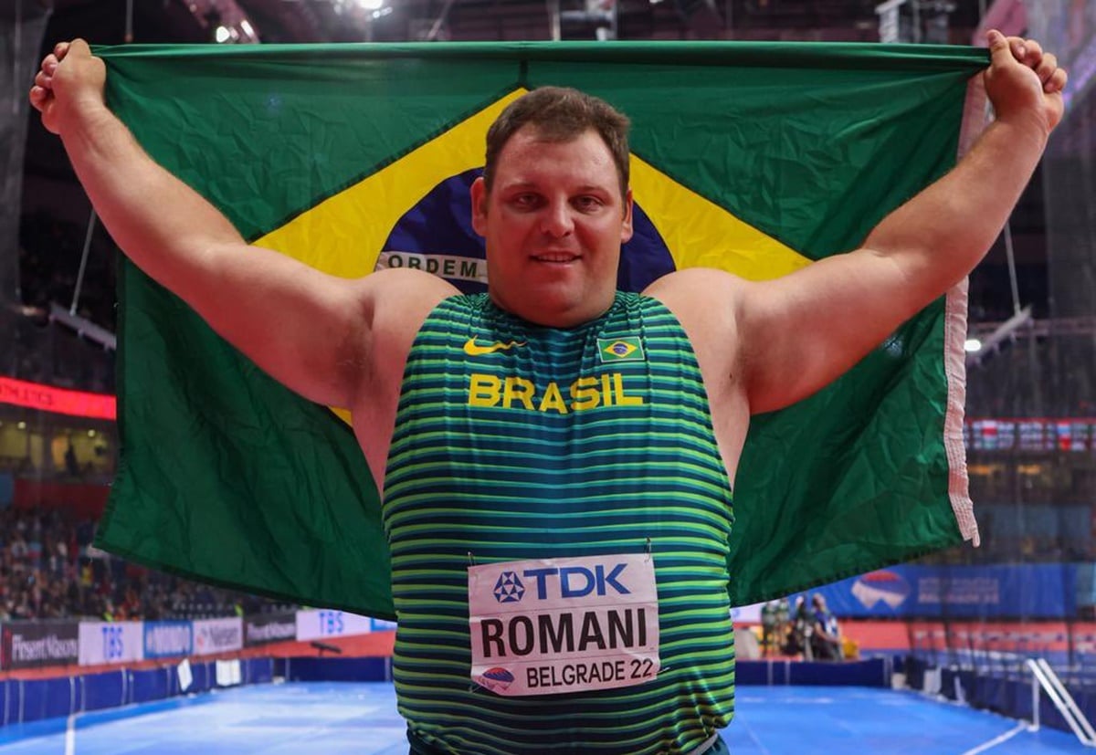 Darlan Romani comemora título mundial