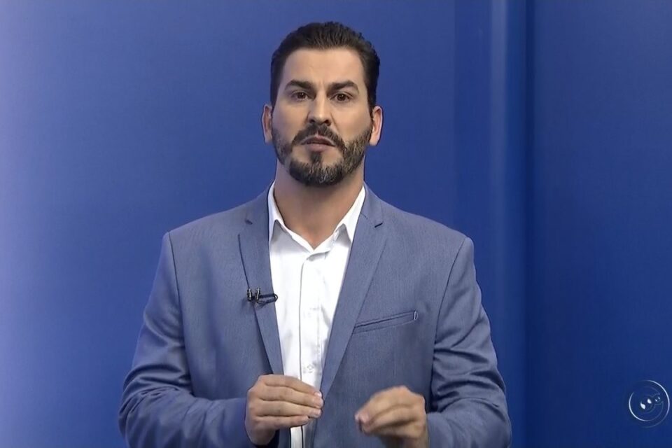 Apresentador chegou a ser socorrido pelo Serviço de Atendimento Móvel de Urgência Jornalista de afiliada da Globo morre após mal súbito