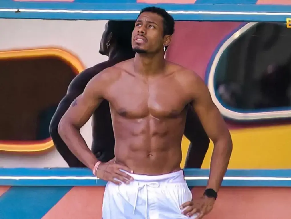 Linn diz que ver P.A. tomar banho melhora o humor de qualquer um no BBB 22