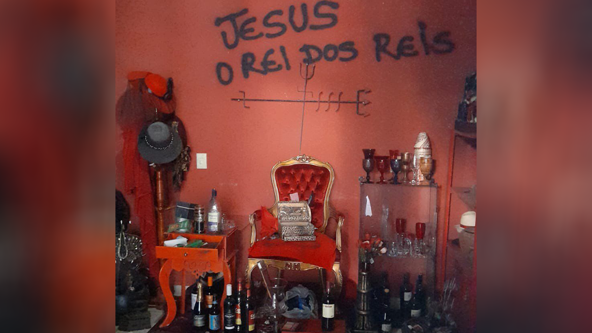 Terreiro de Candomblé é atacado e pichado com as palavras “Jesus Salvador”, em Aparecida de Goiânia (GO)