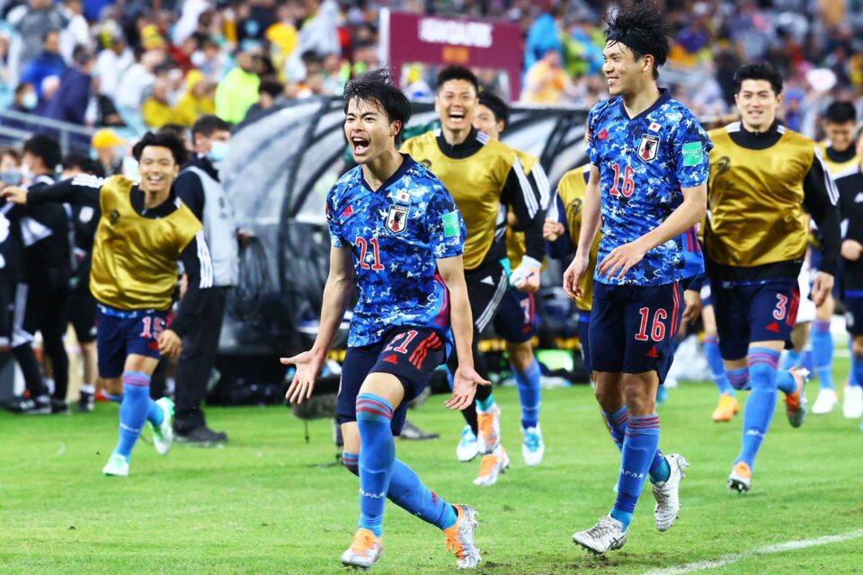 Japão comemorando gol marcado