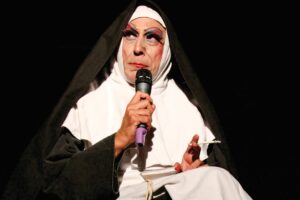 Octávio Mendes em Goiânia: humorista apresenta o show "Irmã Selma"