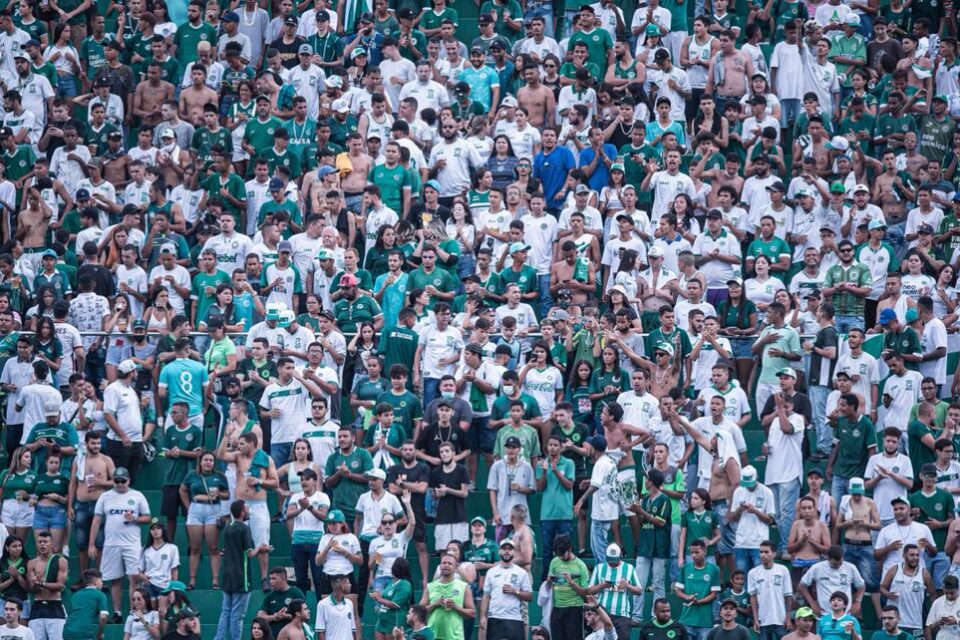 Torcida do Goías na Serrinha