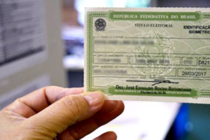 Confira o passo a passo para tirar o título de eleitor pela internet - prazo termina em maio