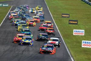 Grid de largada da Stock Car em Goiânia