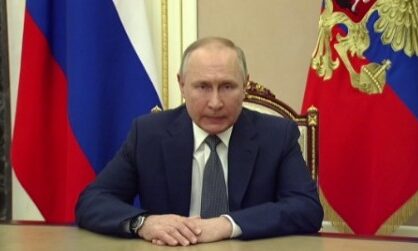 Putin diz na TV que invasão da Ucrânia está ocorrendo "de acordo com o plano"