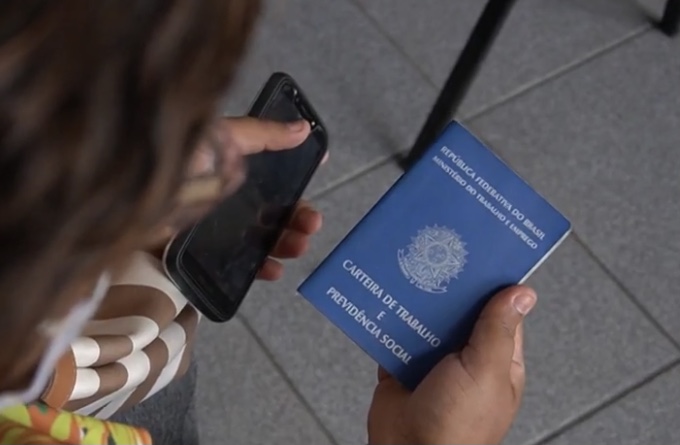Desemprego recuou 0,9 ponto percentual na comparação com o trimestre encerrado em outubro (12,1%). (Foto: Captura de imagem/ Globo News)